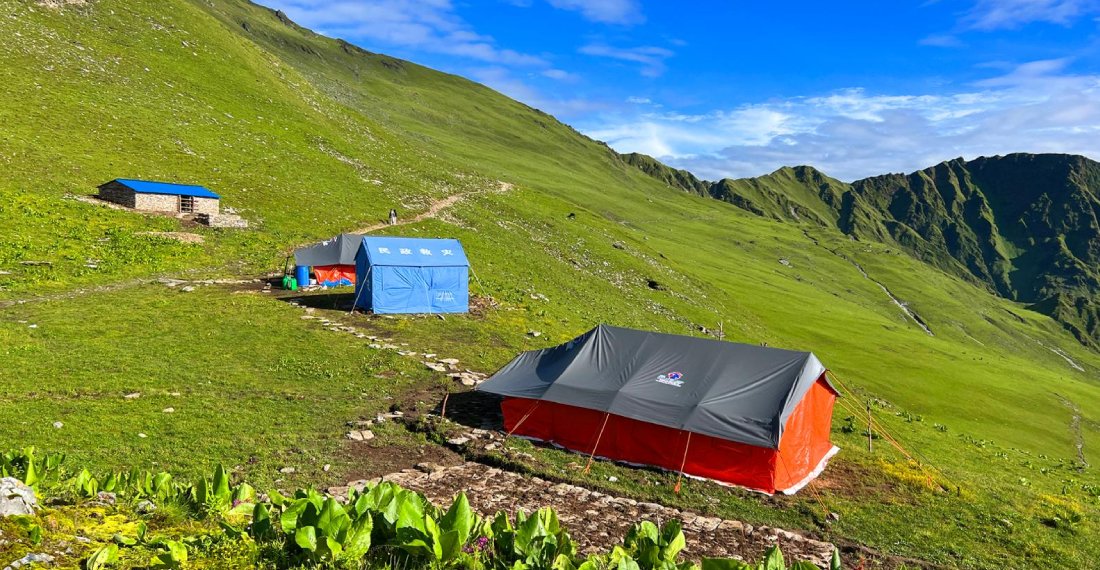   पर्यटक तानिरहेको बुकीपाटनमा ‘गोठ बास’ले सहज