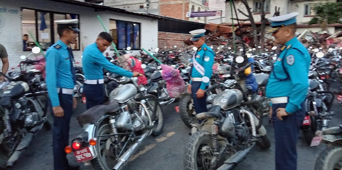 १ हजार ३७१ बुलेट मोटरसाइकलका चालक ट्राफिक प्रहरीको कारबाहीमा