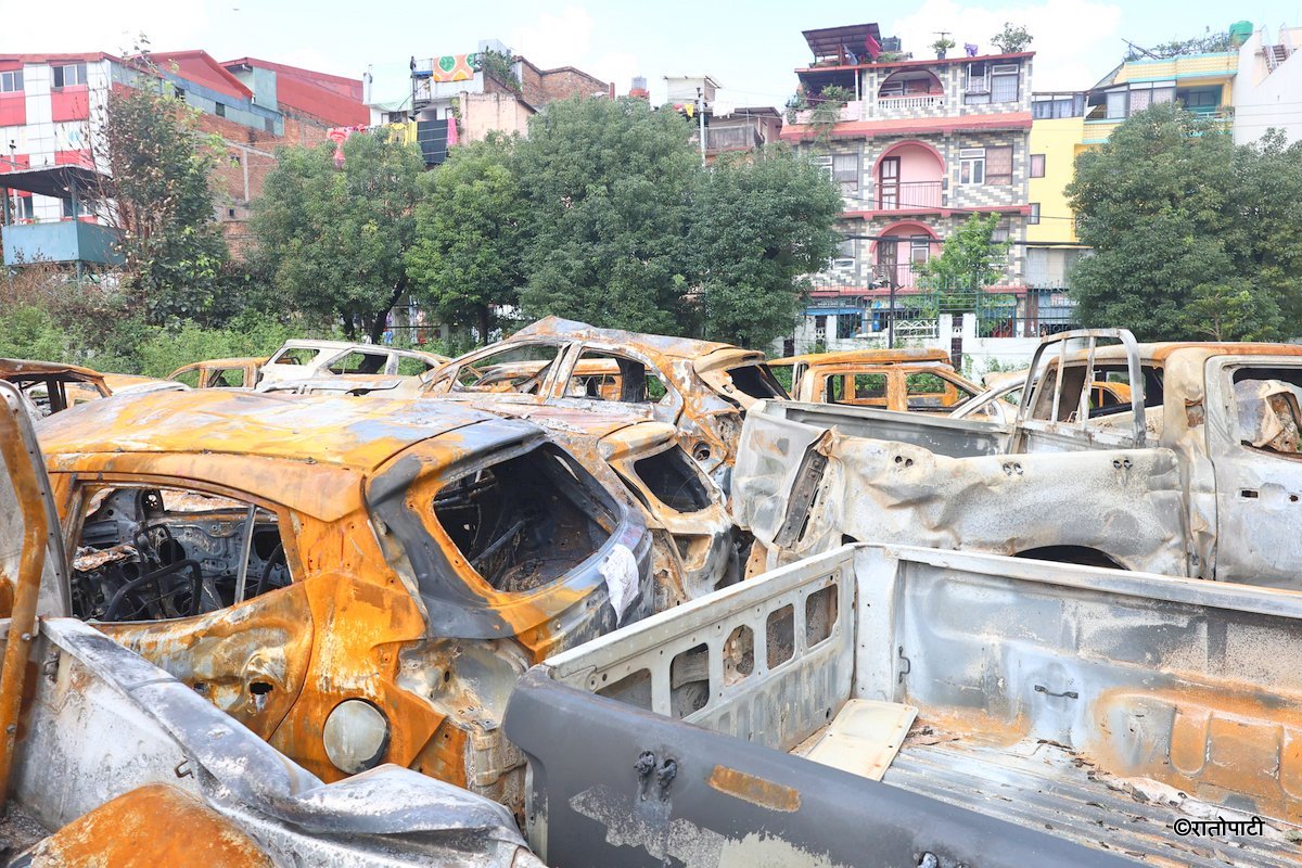 burnt car vehicle (17)