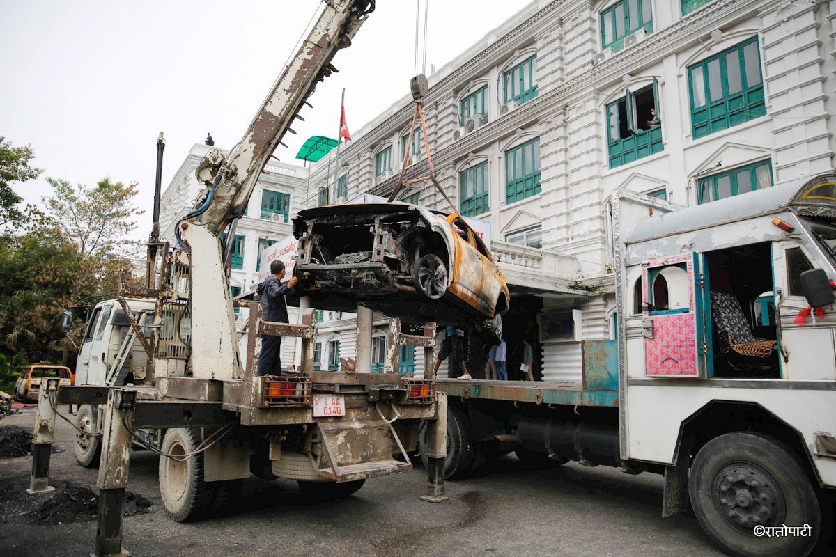 burnt car vehicle (2)