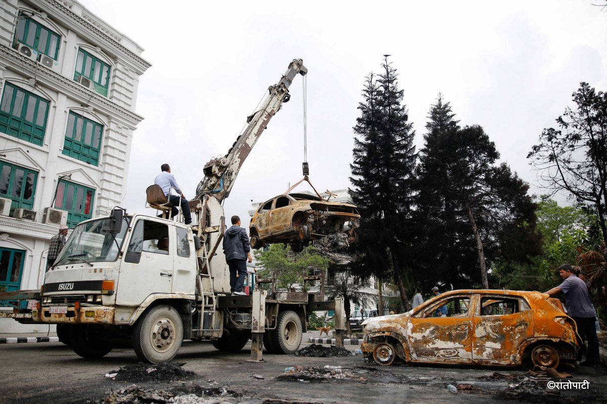 burnt car vehicle (9)