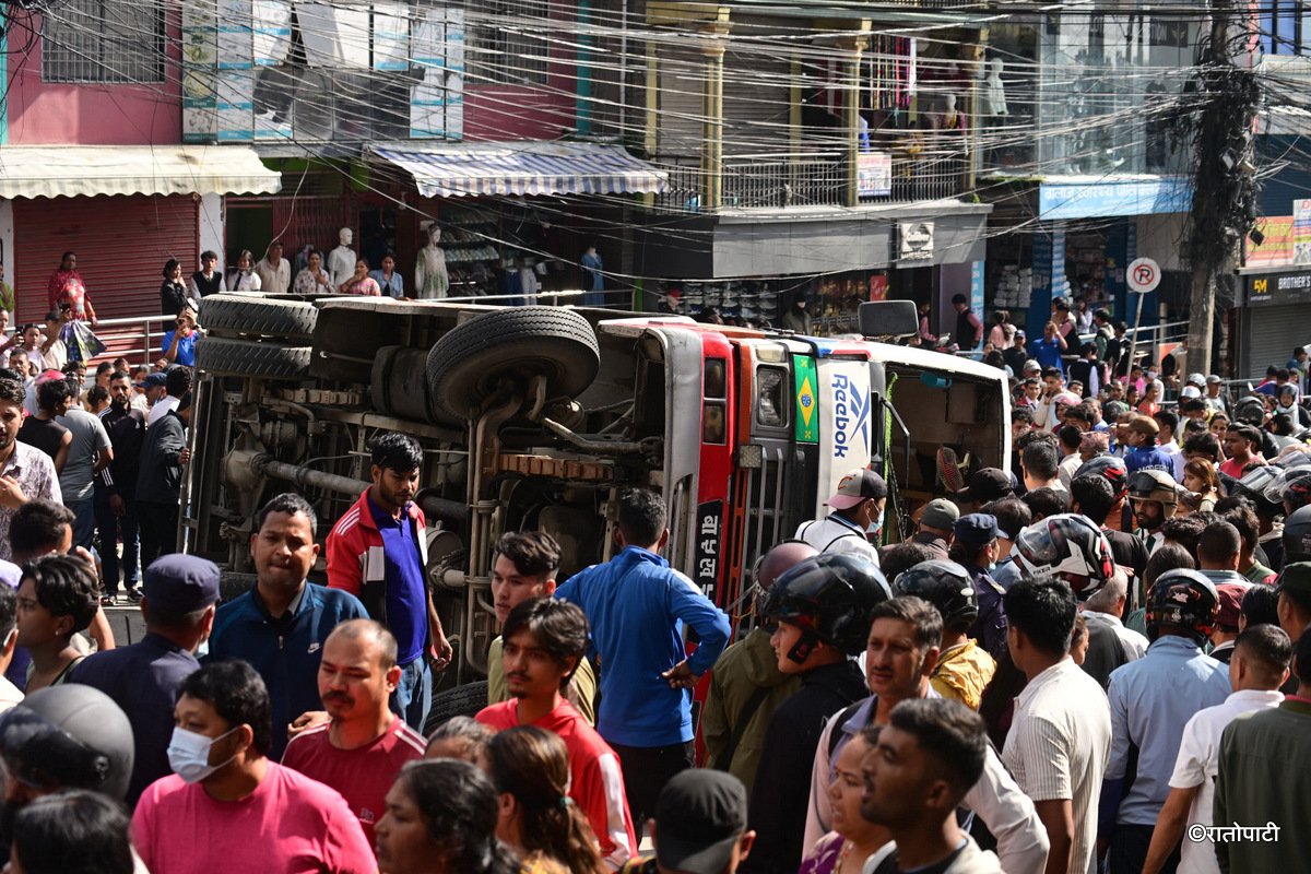 Bus Accident_machapokhari (20)