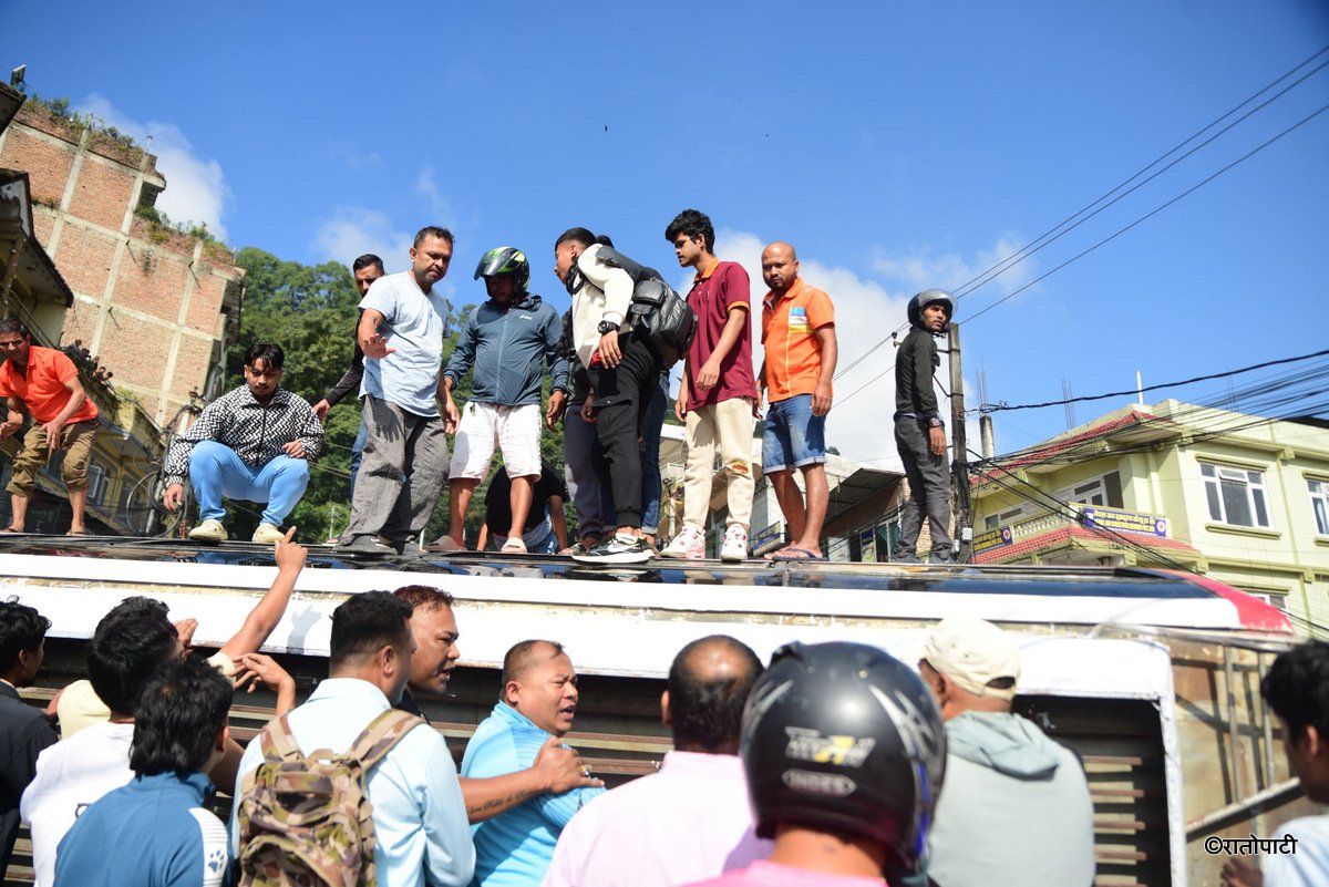 Bus Accident_machapokhari (3)