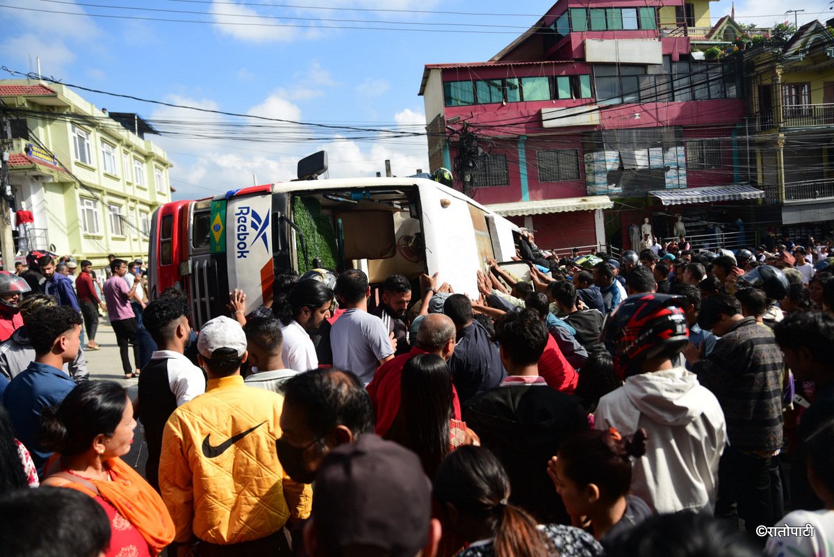 Bus Accident_machapokhari (4)