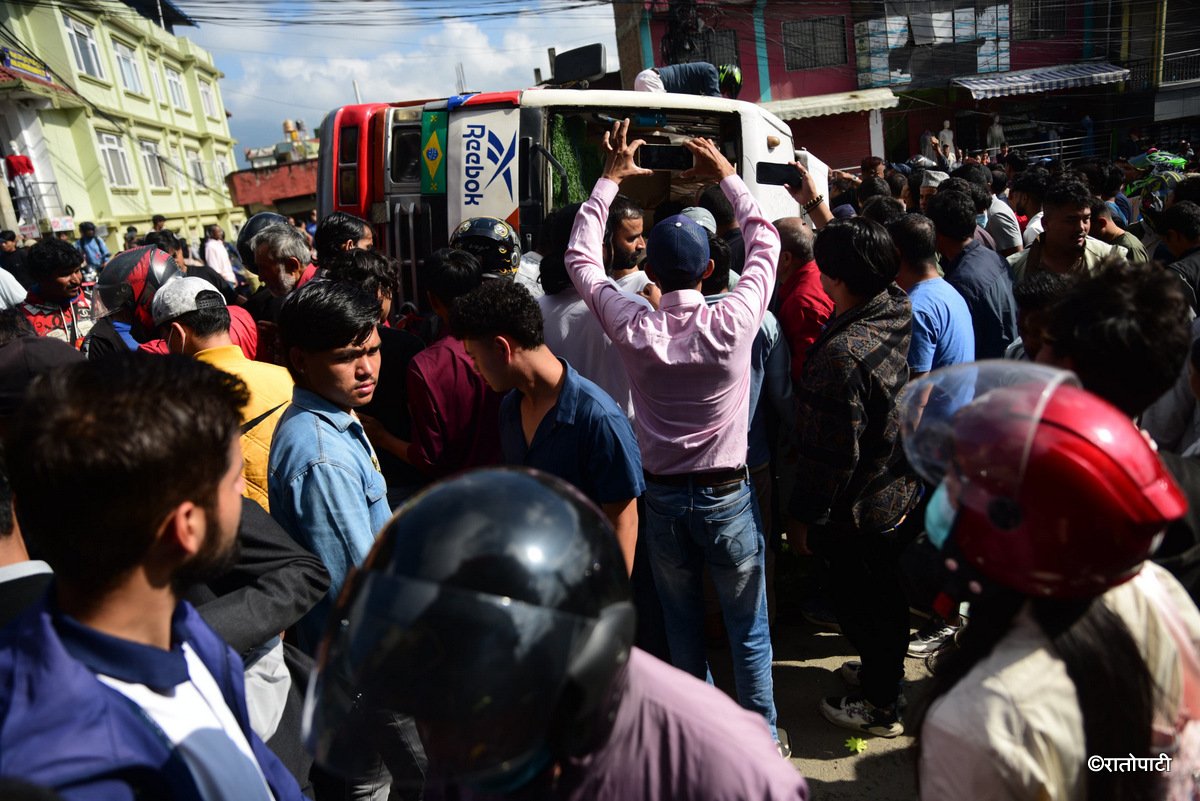 Bus Accident_machapokhari (8)