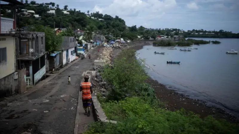 फ्रान्सको मायोट क्षेत्रमा शक्तिशाली आँधी, कम्तीमा ११ जनाको मृत्यु