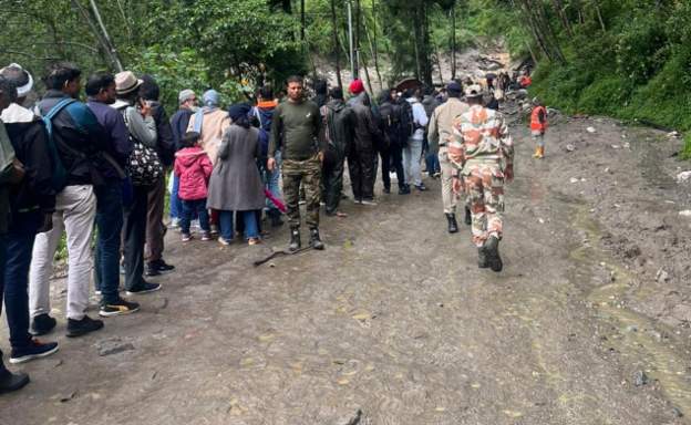 सिक्किममा वर्षाले विनाश, दुई हजारभन्दा बढी पर्यटक फसेँ