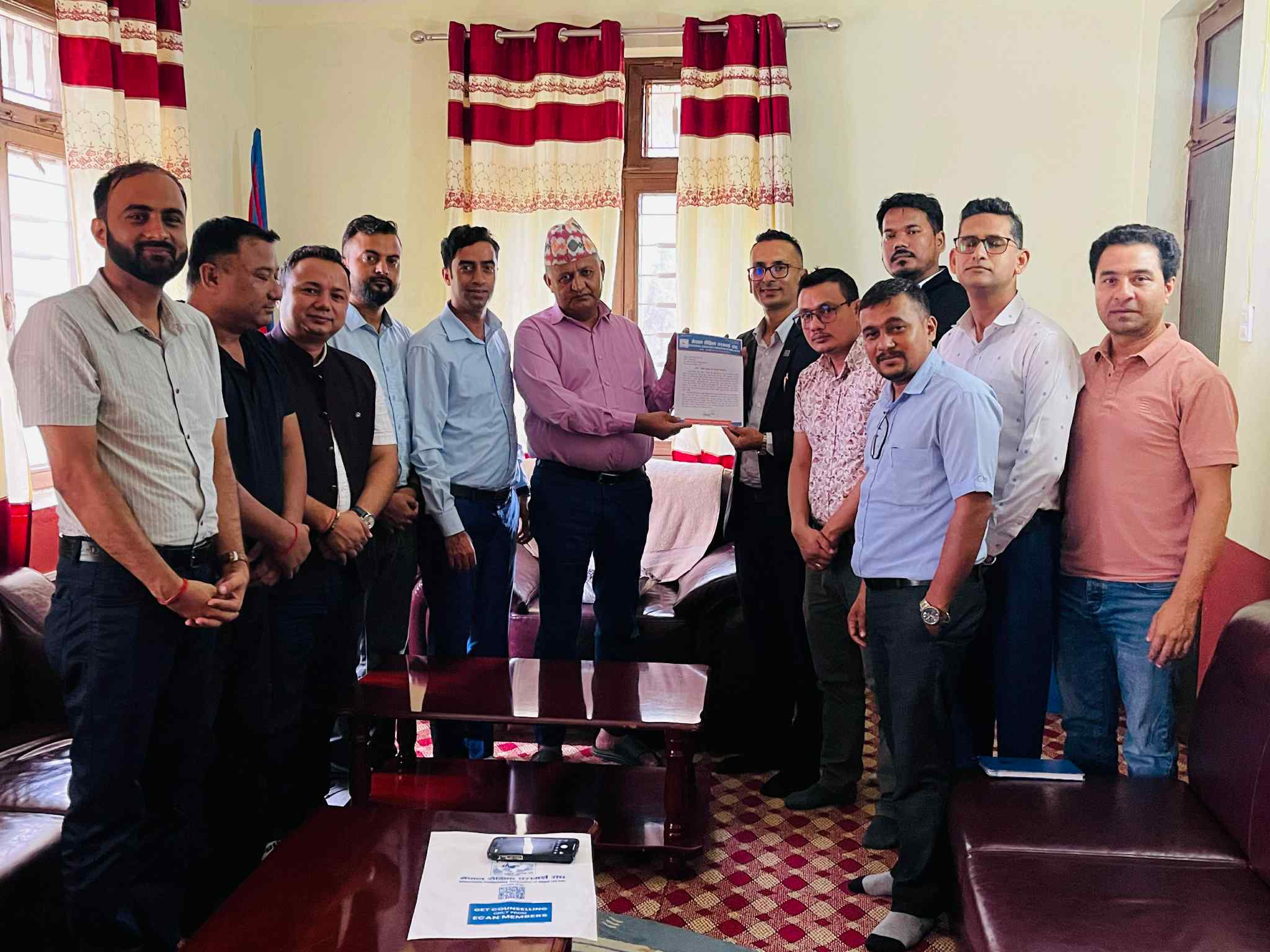   इक्यान रुपन्देहीले बुझायो मुख्यमन्त्री र सामाजिक विकास मन्त्रीलाई ज्ञापनपत्र