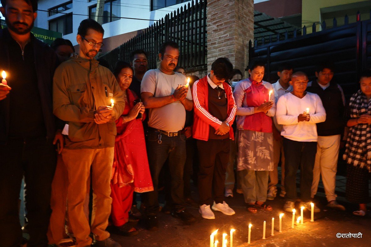 candle vigil genz (14)