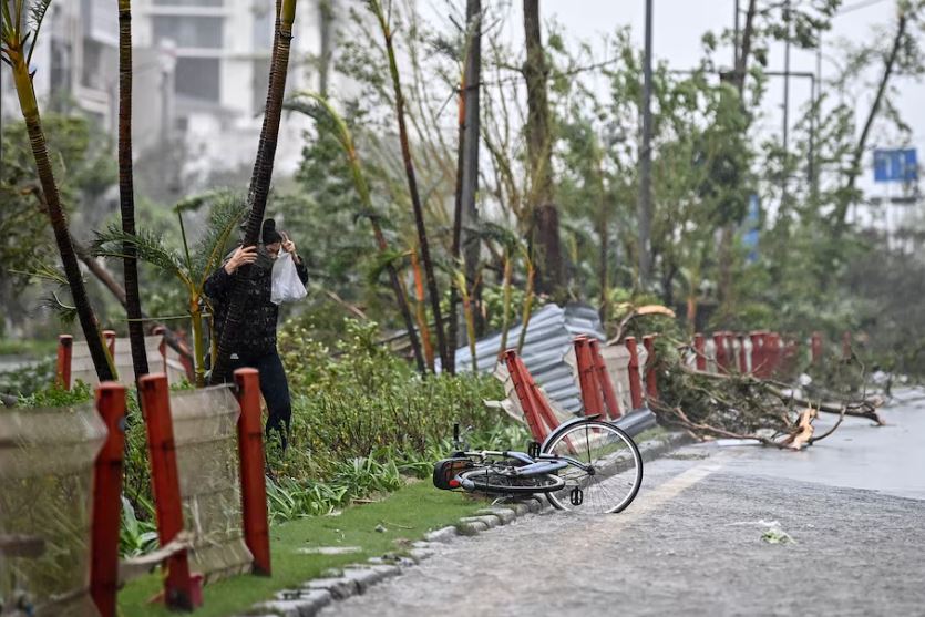 ताइफुका कारण भियतनाममा चार जनाको मृत्यु