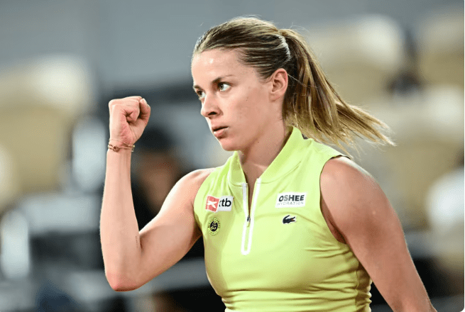 Maja Chwalinska Reaches French Open Final