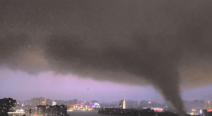 Typhoon Bavi Impacts Taiwan, Japan, and China, Causing Widespread Disruption