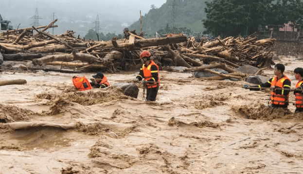 Northern Vietnam Floods and Landslides Cause 5 Deaths, 3 Missing