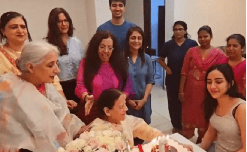 आमिरले आमा र प्रेमिका गौरीको गराइदिए भेट