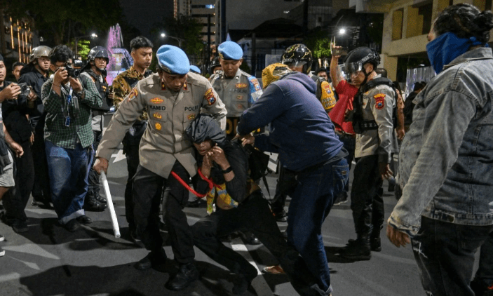 Dozens Arrested in Surabaya Protests Against Prabowo Policies