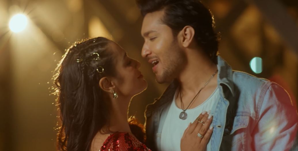   ‘निरमाया’मा प्रियंका र सलिनासँग आशीर्वादको रोमान्स