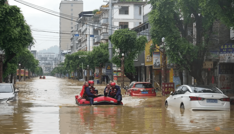 दक्षिण पश्चिम चीनमा बाढीबाट ८० हजारभन्दा बढी मानिस विस्थापित