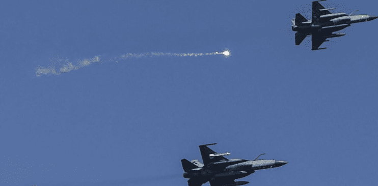 Pakistan Launches Airstrikes in Southern Afghanistan Amid Escalating Tensions