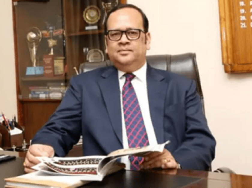   अमिताभ बच्चन पढेको स्कुलको प्रिन्सिपलको डिग्री नै नक्कली