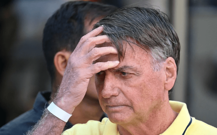   ब्राजिलका पूर्वराष्ट्रपति बोल्सोनारो घाइते