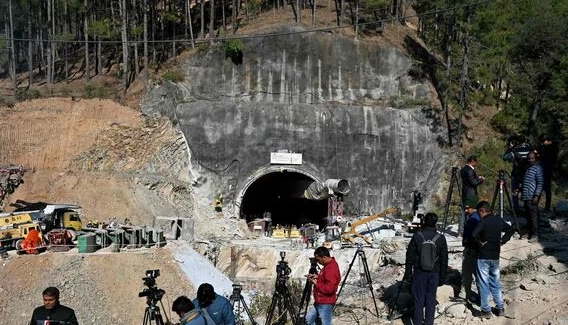 सुरुङमा फसेका ४१ कामदारलाई मुक्त गर्ने प्रयास तेस्रो सातामा प्रवेश