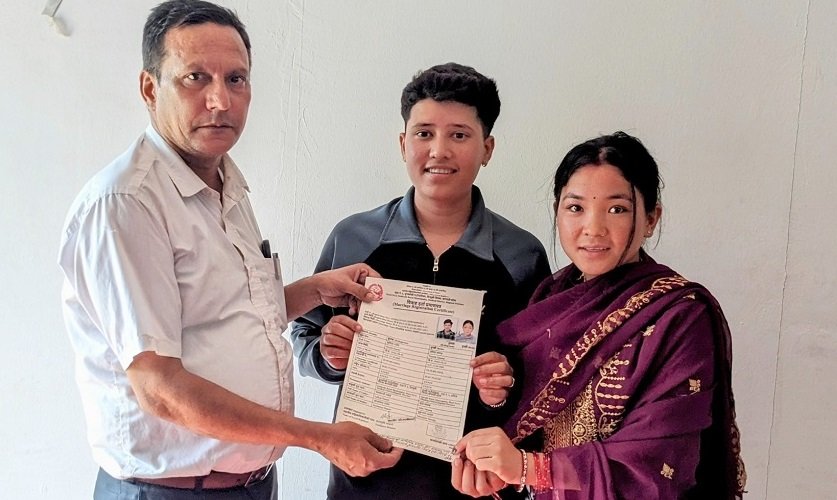 समलिङ्गी जोडीको पुनर्मिलन, विवाह दर्ता