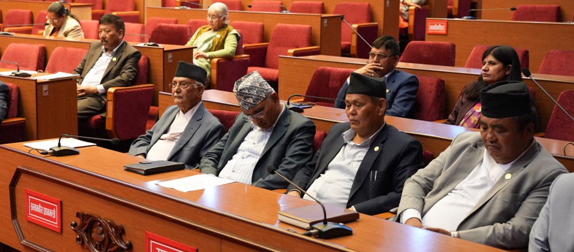   राष्ट्रियसभा बैठकमा मन्त्रीहरू निदाएपछि...(तस्बिरहरू)