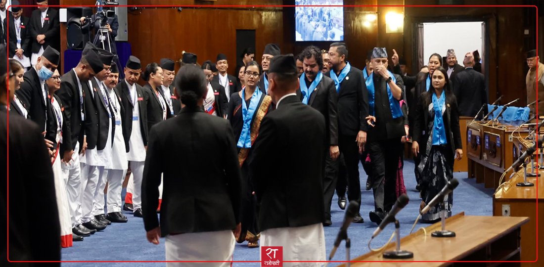   रास्वपाको विरोधपछि प्रधानमन्त्रीको प्रश्नोत्तर गर्ने कार्यक्रम स्थगित (तस्बिरहरू)