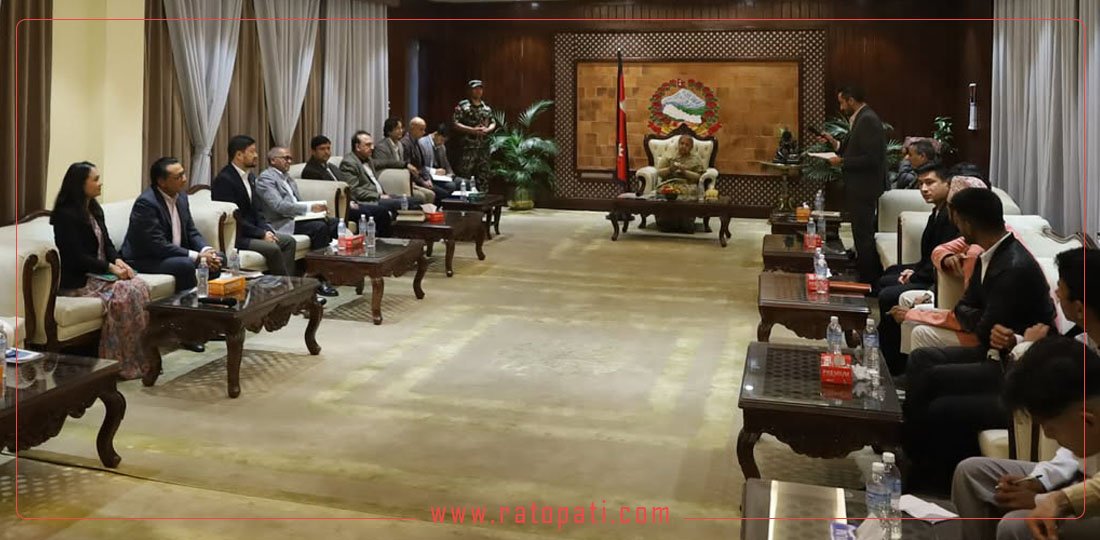 त्रिपक्षीय छलफल : एमालेबाहेक चुनावको पक्षमा उभिए सबै, कसले के भने ?