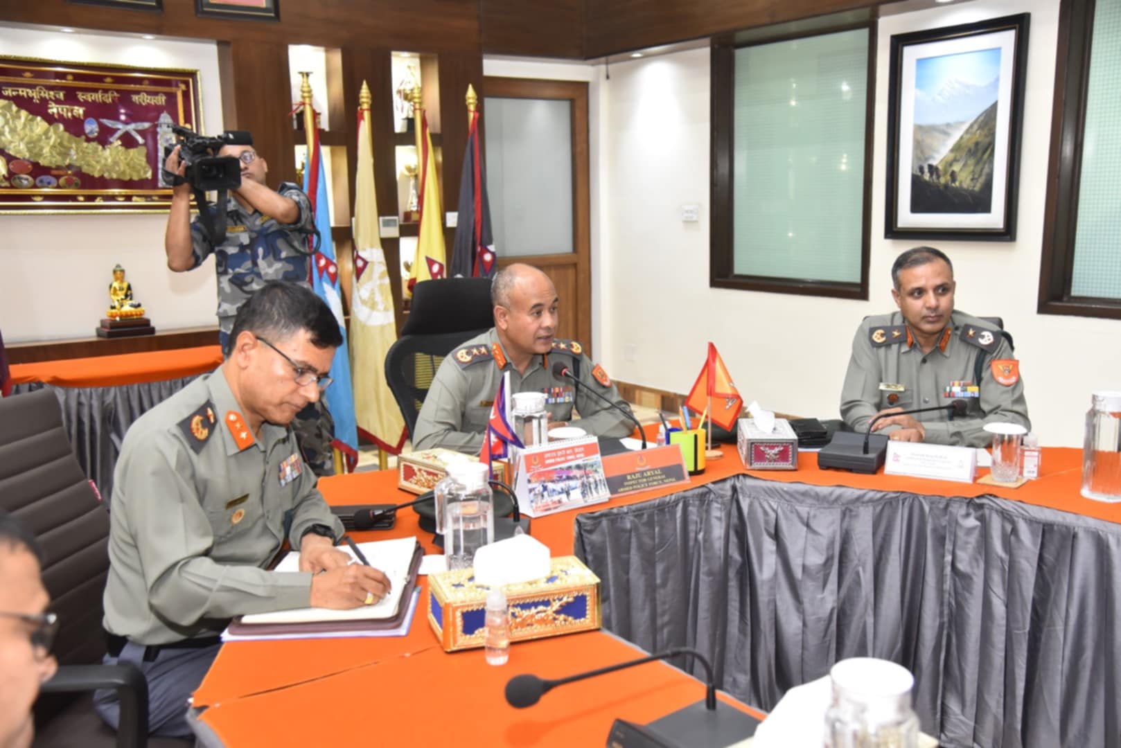 परिणाममुखी काम गर्न नसके कमान्डबाट फिर्ता गर्ने सशस्त्रका आईजीपी अर्यालको चेतावनी