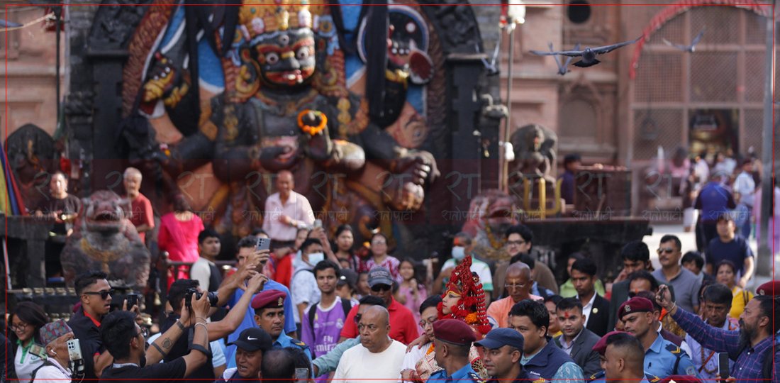   चाँगुनारायणको देश यात्रा : बद्रीनारायणका रूपमा वसन्तपुर भित्र्याइयो (तस्बिरहरू)