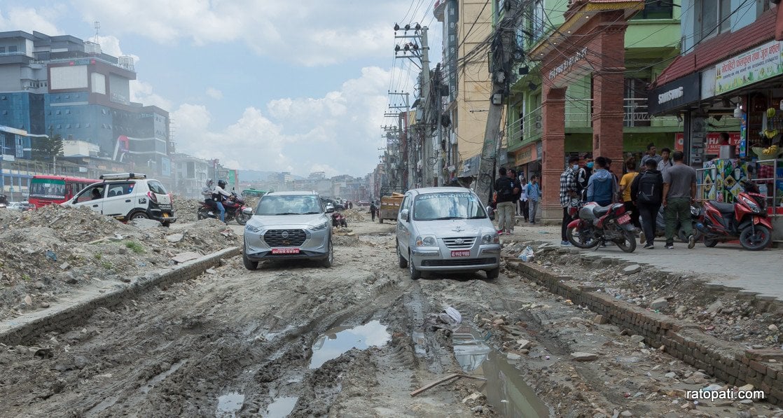 चक्रपथ बिस्तारले गति नलिँदा स्थानीयलाई सास्ती (फोटो फिचर)