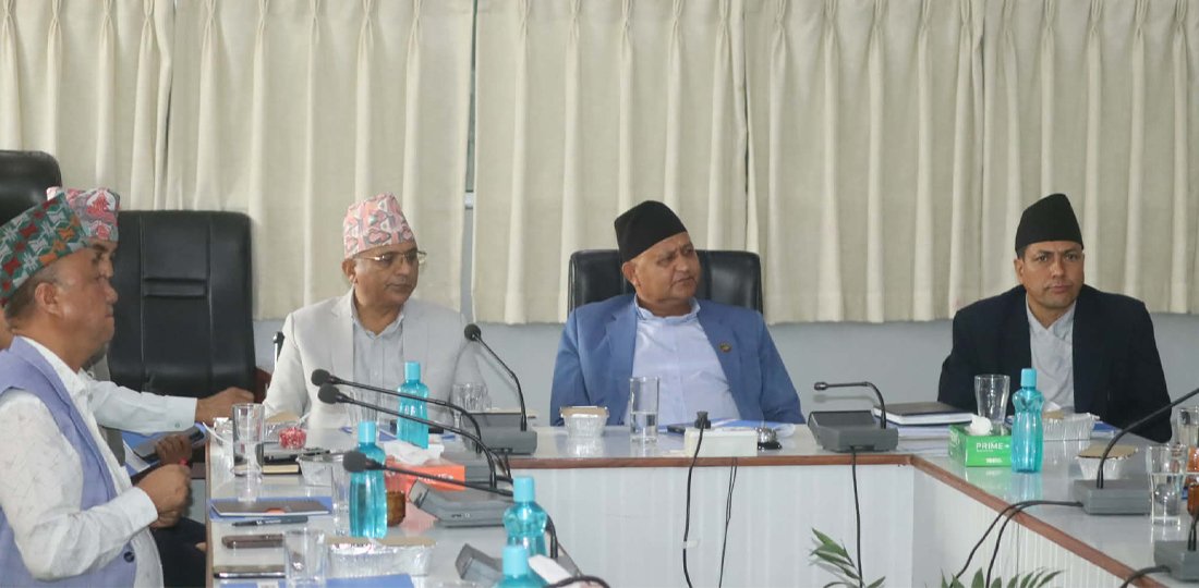   जनअपेक्षा अनुसार सडक सुधारमा ध्यान दिन मुख्यमन्त्री आचार्यको आग्रह