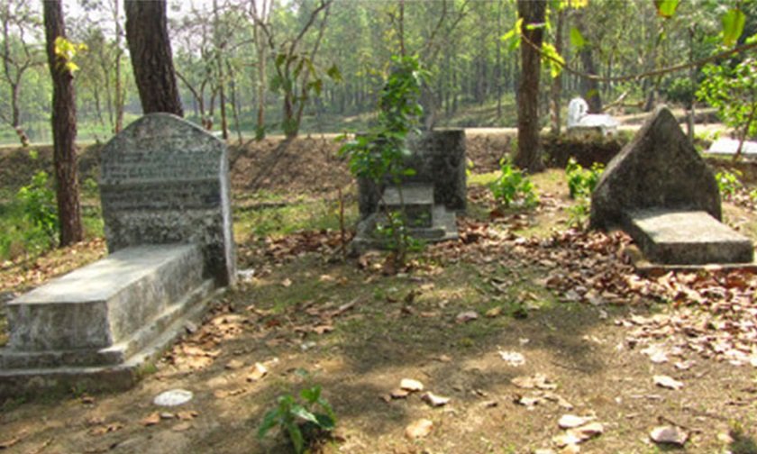   चिहानबाट शव निकालेर जिउँदो बनाउन तन्त्रमन्त्र, बालिकाको आमासहित चार पक्राउ