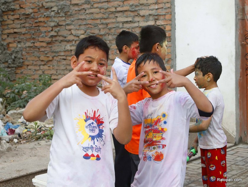 child-holi-ktm (3)