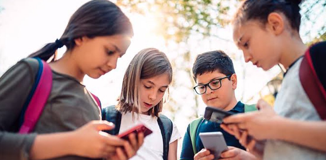 EU Prepares to Limit Children's Social Media Access Across 27 Member States