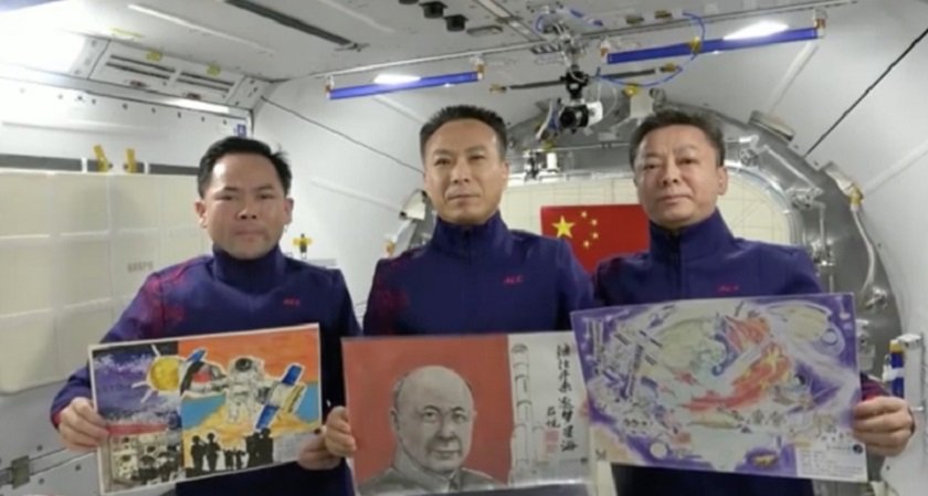 चीनको अन्तरिक्ष स्टेशनमा फोटो प्रदर्शनी
