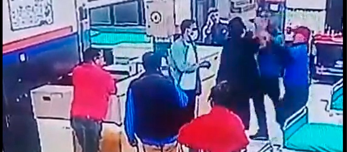   हेटौंडाको चुरे हिल अस्पतालमा डाक्टर कुटिए
