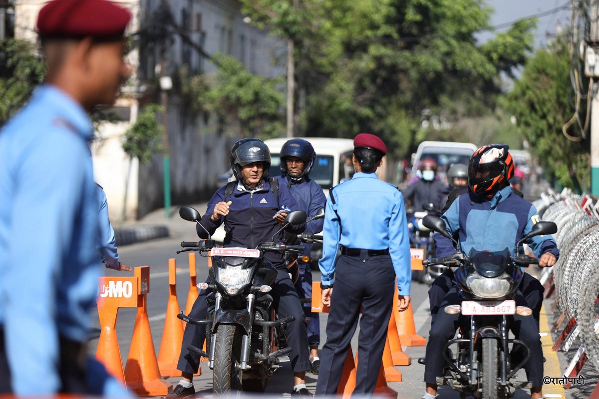 civil servants (12)