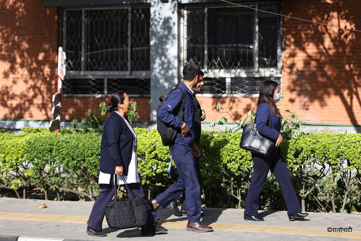 civil servants (15)