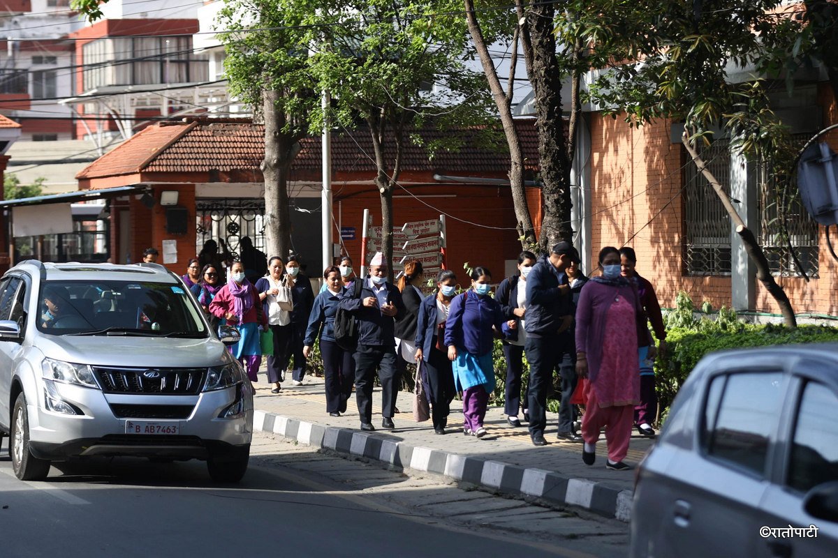 civil servants (20)