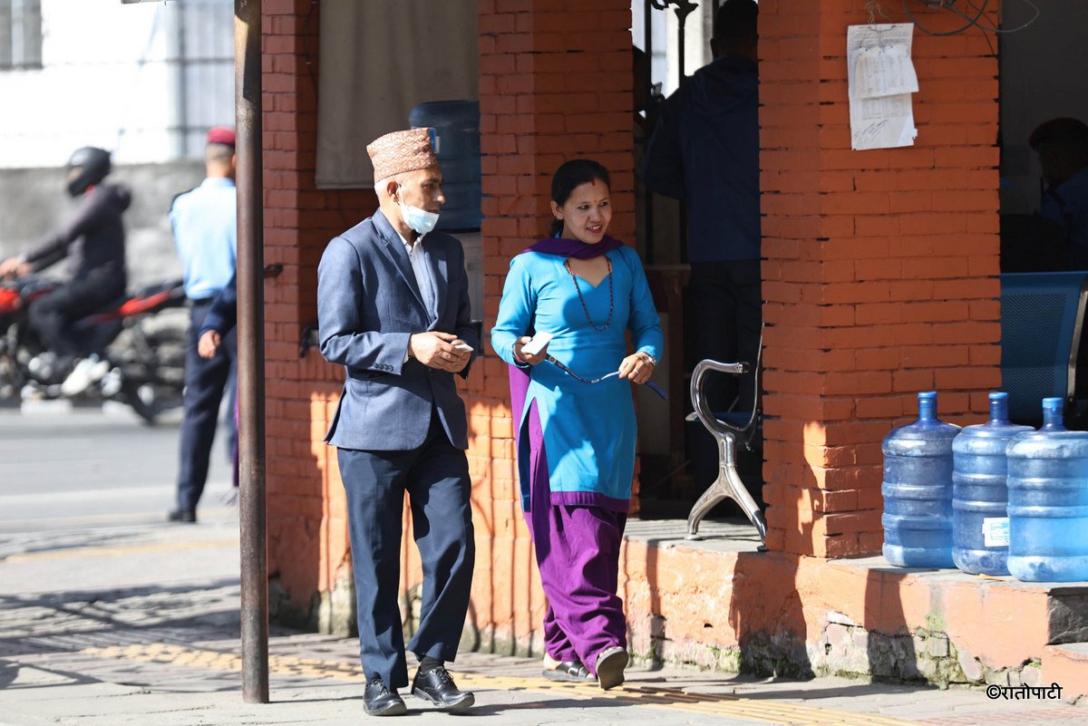 civil servants (6)