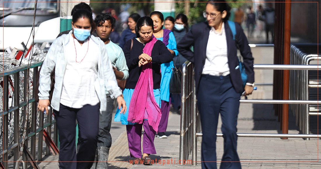   ९–५ लागू भएसँगै सरकारी कार्यालयमा ८ बजेदेखि नै चहलपहल सुरु, तस्बिरहरू