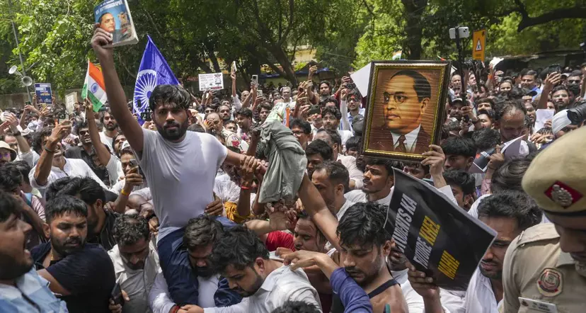   कक्रोच जनता पार्टीको प्रदर्शनमा ६ जना पक्राउ संस्थापक दिप्के भन्छन्, ‘हाम्रो एकाउन्ट ह्याक गरियो’