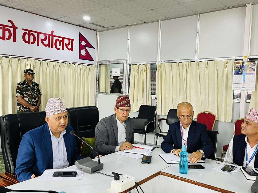   सेवा प्रवाहमा ढिलासुस्ती नगर्न मुख्यमन्त्री आचार्यको निर्देशन