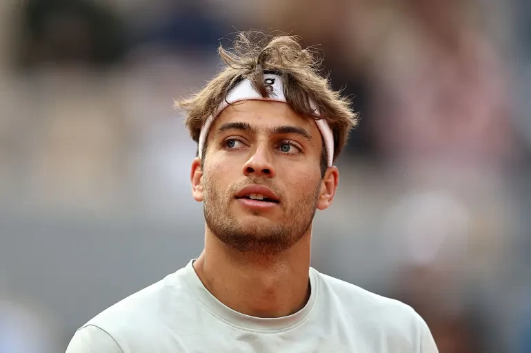 Cobolli Reaches French Open Final After Arnaldi Withdraws Due to Illness