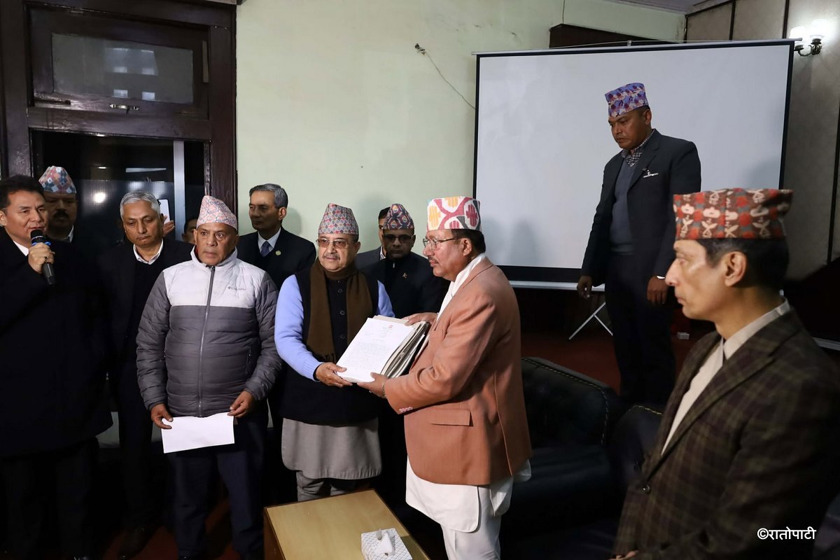 कांग्रेसको देउवा समूहलाई निर्वाचन आयोगले भन्यो, ‘विधि र पद्धति भन्दा बाहिर गएर निर्णय हुँदैन’