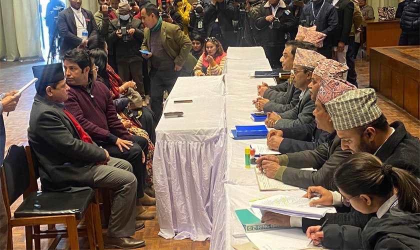   कांग्रेसबाट सभामुखका लागि ईश्वरी न्यौपानेले गरिन् उम्मेदवारी दर्ता