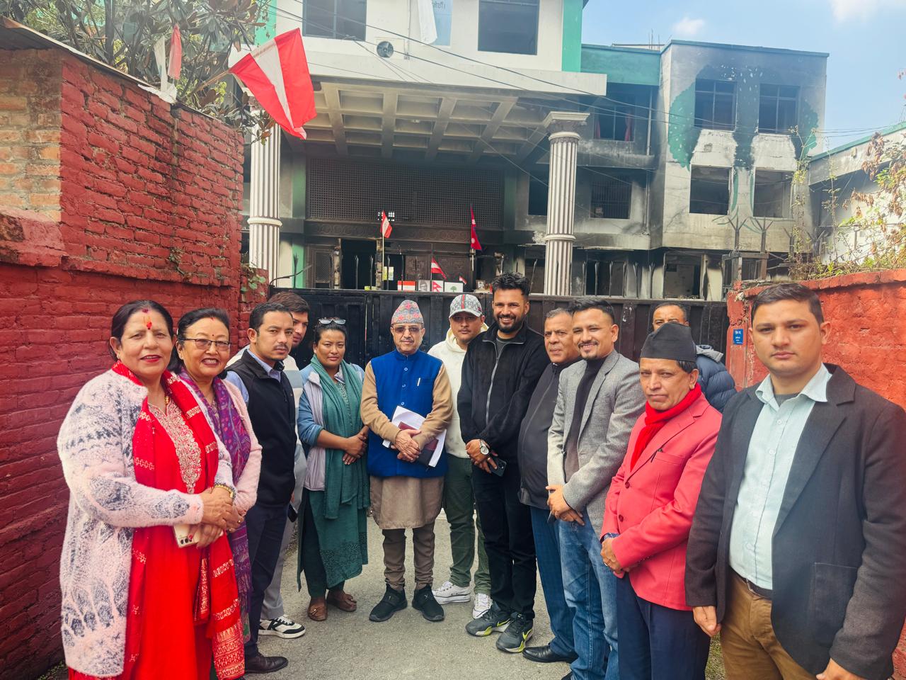 कार्यवाहक सभापति खड्काको ३ बुँदे प्रतिबद्धता, खुल्यो कांग्रेस मुख्यालयको गेटको ताला