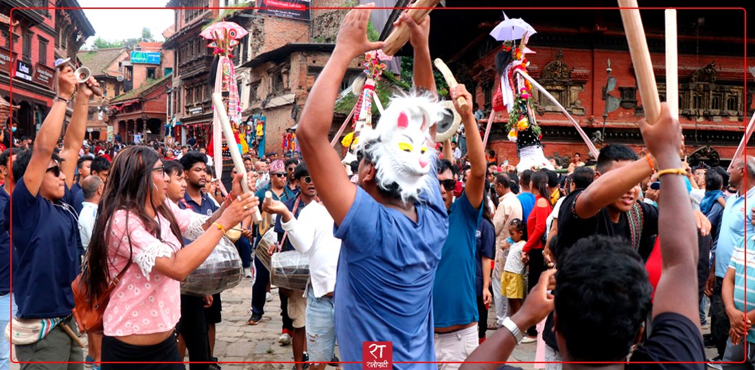   भक्तपुरमा घिन्ताङघिसी नाचसँगै गाईजात्रा, तस्बिरमा हेर्नुहोस्